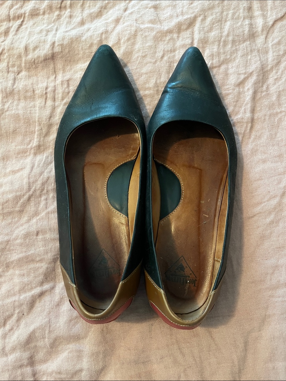 John Fluevog Pointed Toe Leather Flats 8
